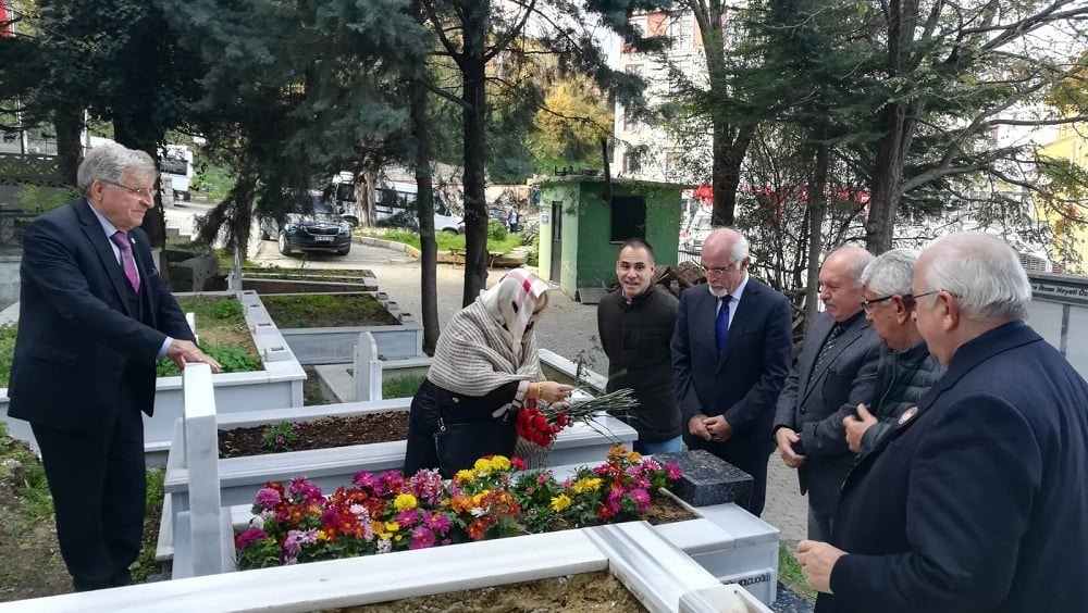 Önceki Dönem Baro Başkanımız Avukat Kazım Kolcuoğlu, Kabri Başında Anıldı  - 1