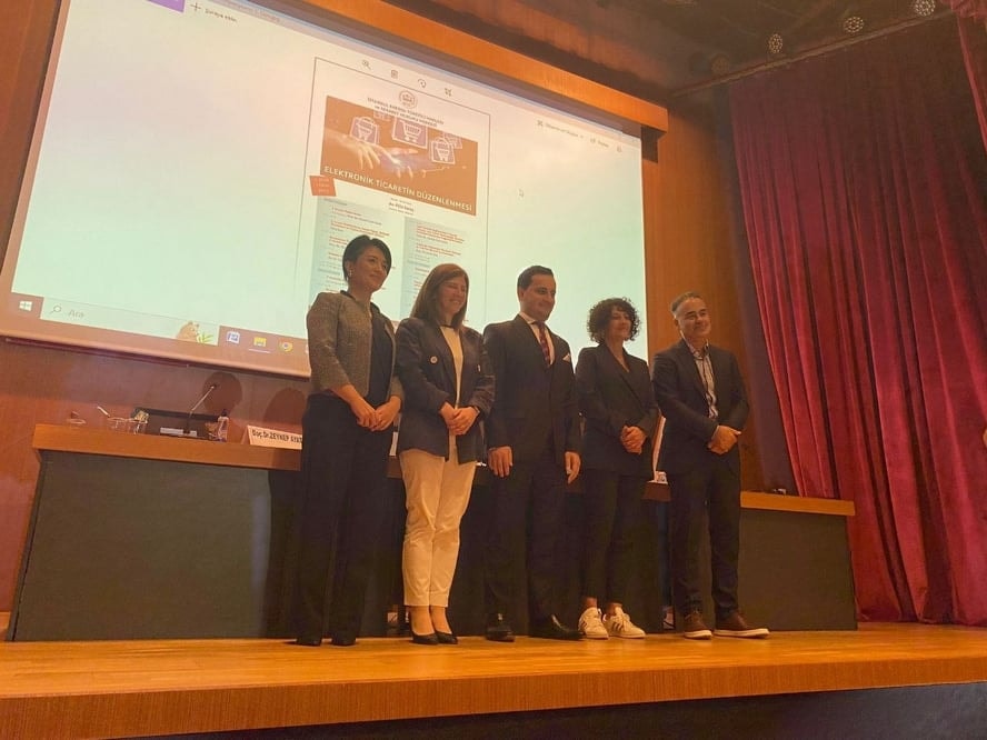 “Elektronik Ticaretin Düzenlenmesi” Semineri - 31