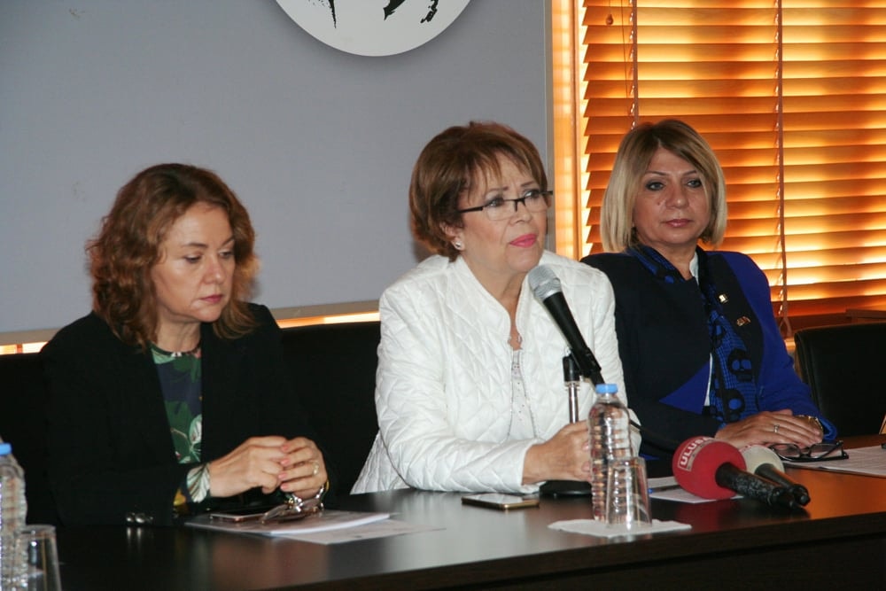 Müftülere Nikâh Kıyma Yetkisi Verilmesi  Kadın Haklarında Geriye Dönüştür  Anayasa İhlalidir - 24