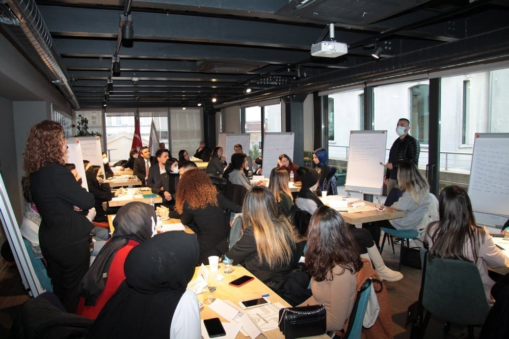 Genç Avukatlara Menti Eğitimi Verildi - 14