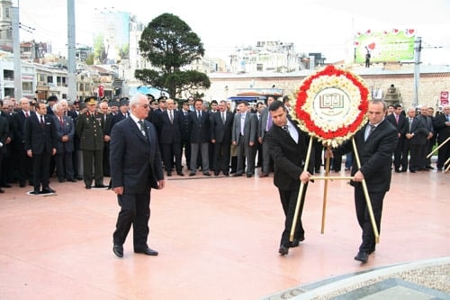 Atamızı Anıyoruz

 - 6