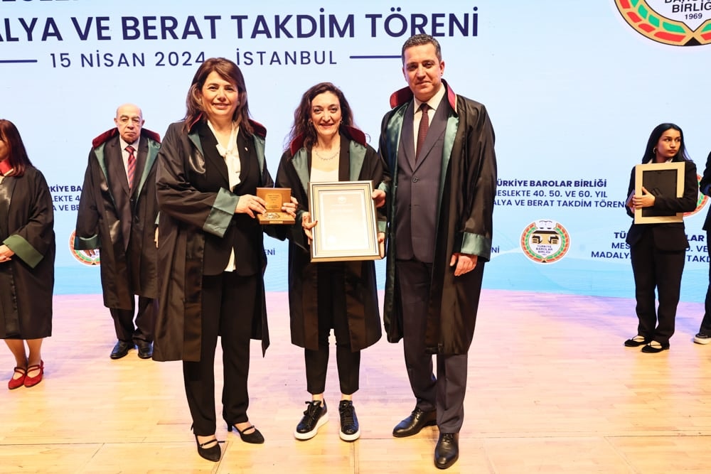 Meslekte 40, 50 ve 60 Yılını Dolduran Meslektaşlarımıza Plaket Verildi - 281