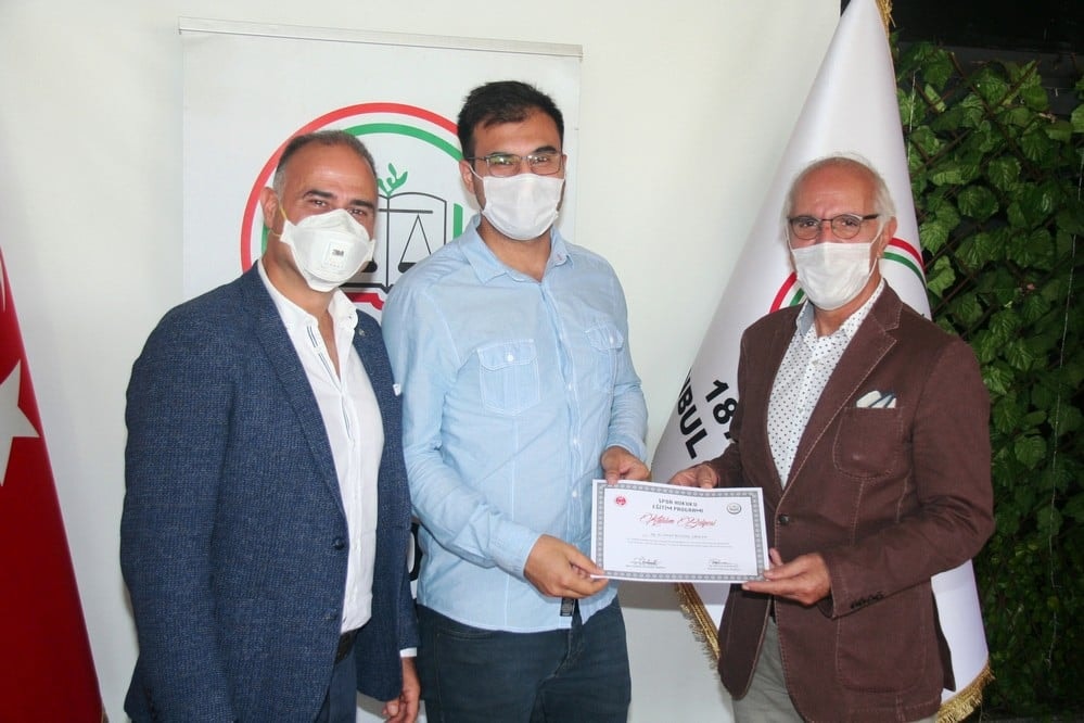 CMK ve Spor Hukuku Eğitimin Tamamlayanlara Sertifika Verildi - 23