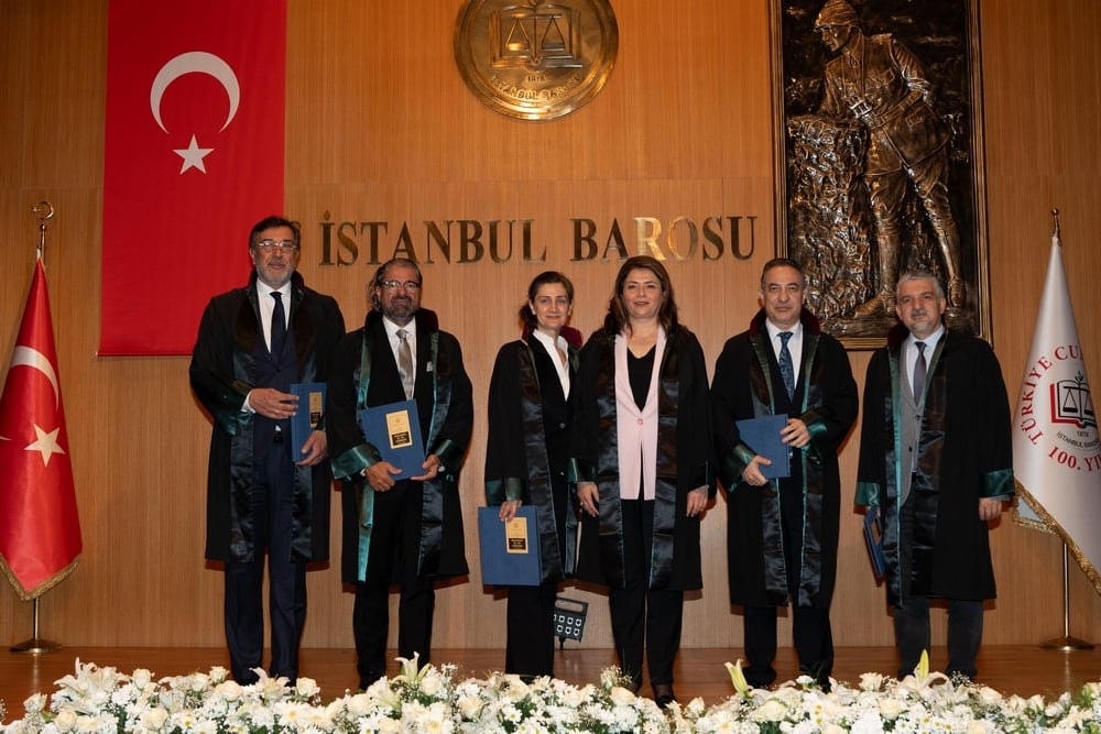 Meslekte 25, 30 ve 35 Yılını Dolduran Meslektaşlarımıza Plaket Verildi - 6