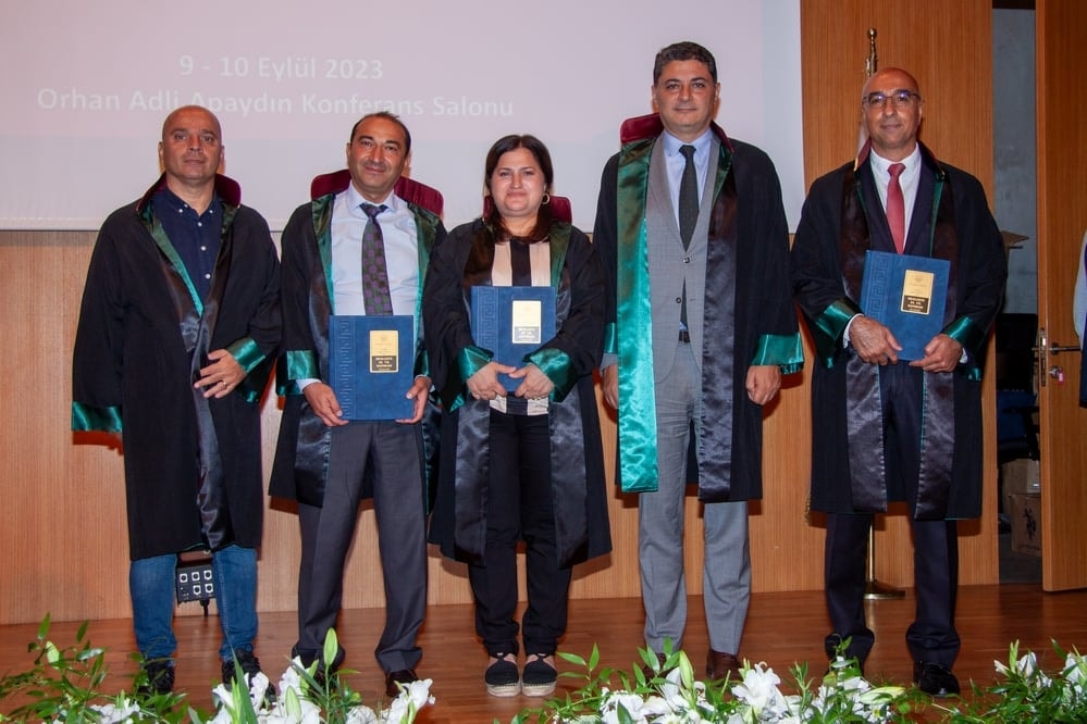 Meslekte 25, 30 ve 35 Yılını Dolduran Meslektaşlarımıza Plaket Verildi - 69