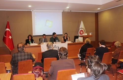 Mülteci Çocuklar
 - 9