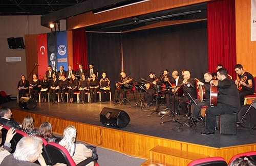 Türk Halk Müziği Topluluğu Konser Verdi
 - 4