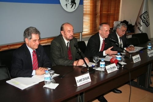 Rauf Denktaş Türk Dünyasının Kahramanıdır

 - 15