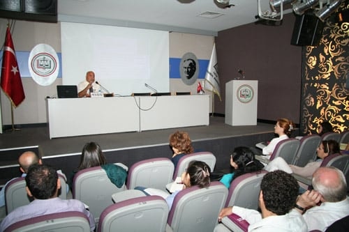 Kadın Hakları Ve Aile İçi Şiddet Konulu Sertifika Programı Devam Ediyor

 - 51