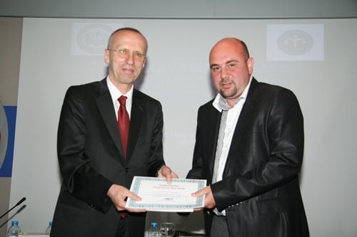 Tıbbi Uygulama Hatalarına Yaklaşım
 - 28