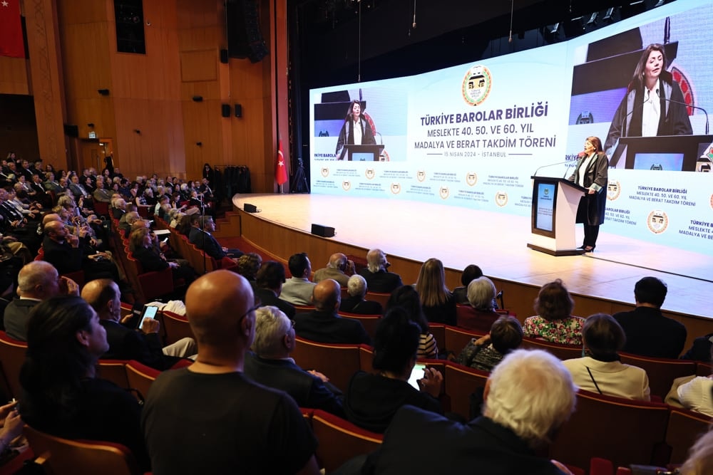 Meslekte 40, 50 ve 60 Yılını Dolduran Meslektaşlarımıza Plaket Verildi - 16