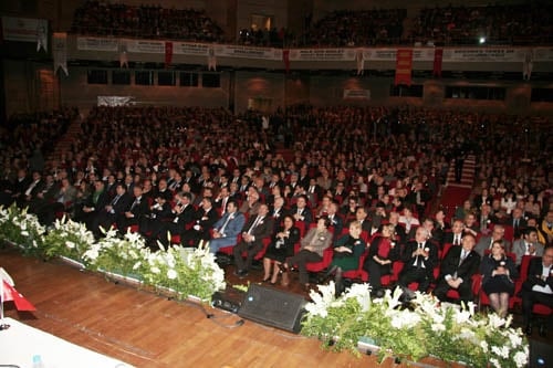 İstanbul Barosu Olağanüstü Genel Kurul Kararı: ‘Başkan Ve Yönetim Kurulu Görevinin Başındadır. İrademize Sahip Çıkıyoruz”

 - 68