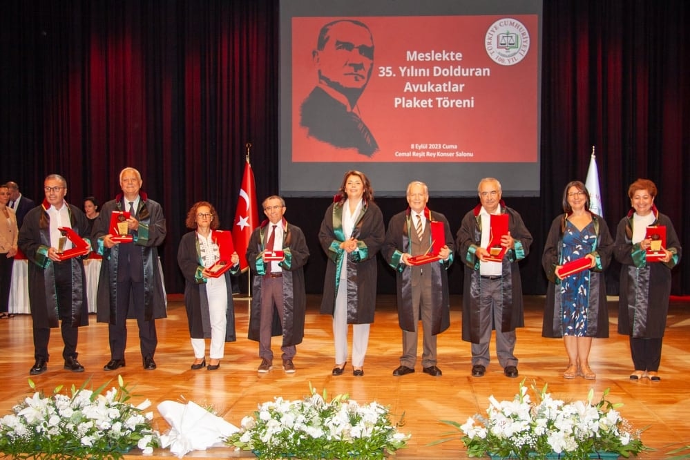 Meslekte 25, 30 ve 35 Yılını Dolduran Meslektaşlarımıza Plaket Verildi - 19