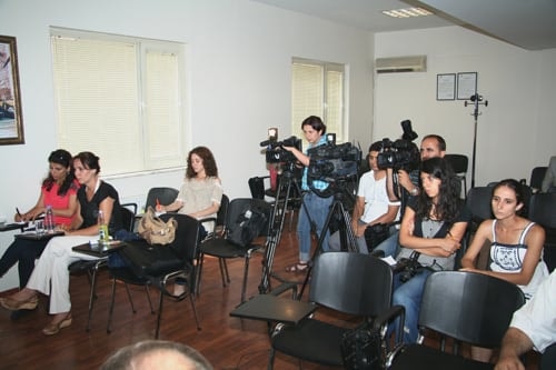 Basın Açıklaması: Hukuk Güvenliğini Temelden Sarsan, Savunma Hakkını Ortadan Kaldıran, Tamamen Gözaltı, Dinleme Ve Tutuklama Merciine Dönüşen Özel Görevli Mahkemeler Derhal Kaldırılmalıdır - 6