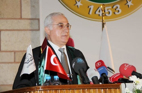 İstanbul Barosu 132. Kuruluş Yıldönümü Ve 
5 Nisan Avukatlar Günü
Etkinliklerle Kutlanmaya Başlandı - 18