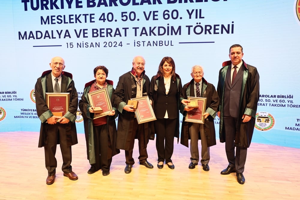 Meslekte 40, 50 ve 60 Yılını Dolduran Meslektaşlarımıza Plaket Verildi - 115