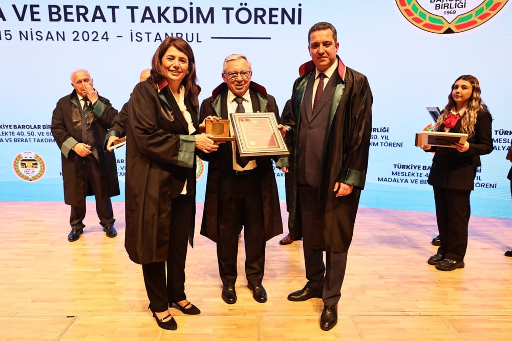 Meslekte 40, 50 ve 60 Yılını Dolduran Meslektaşlarımıza Plaket Verildi - 222