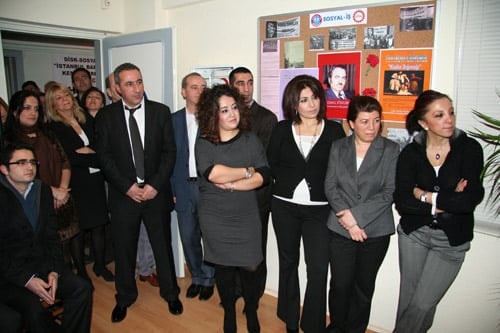 İstanbul Barosu Çalışanları Kemal Türkler Kitaplığı Hizmete Girdi
 - 16