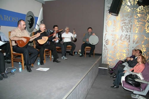 Türkü Gecesinde Her Yöreden Türküler

 - 32