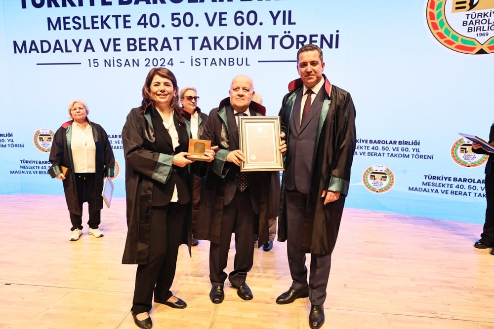 Meslekte 40, 50 ve 60 Yılını Dolduran Meslektaşlarımıza Plaket Verildi - 331