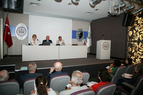 Hukuk Ve Tıp Mensupları Arasında Ortak Dil
 - 22