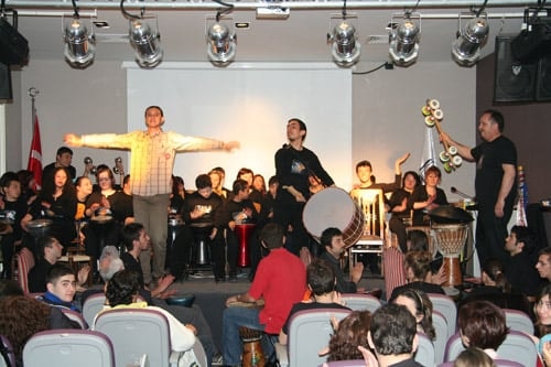 Engellerini Aştılar - 12