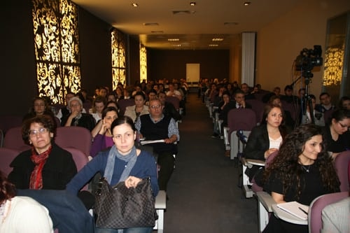 “Kadın Hakları Ve Aile İçi Şiddet” Konulu Sertifika Programı

 - 7