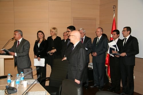 Hukuk Eğitimi Büyük Bir Kaosa Sürüklenmiştir - 104