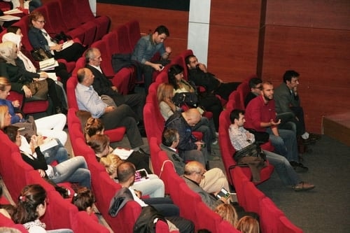 Kadın Hakları Ve Aile İçi Şiddet Konulu Sertifika Programı Devam Ediyor

 - 25