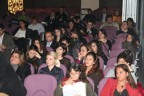 Dünya Şiddetle Mücadele Gününde Toplum Ve Şiddet Konusu Ele Alındı - 7