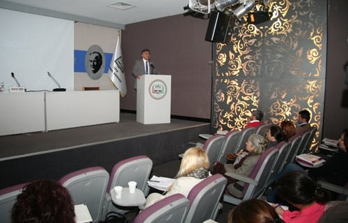 “Kadın Hakları Ve Aile İçi Şiddet” Konulu Sertifika Programı Devam Ediyor

 - 26