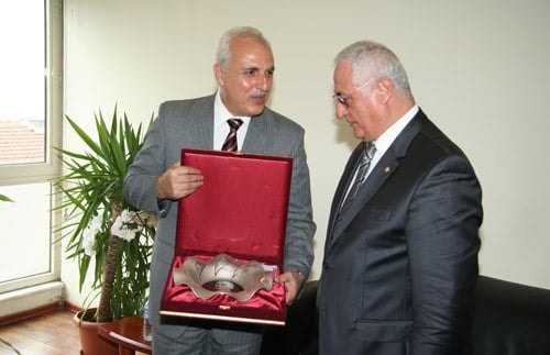 İstanbul Valisi Hüseyin Avni Mutlu İstanbul Barosunu
   Ziyaret Etti
 - 4