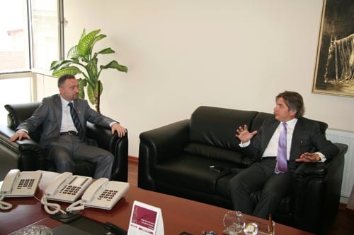 Beyoğlu Belediye Başkanının
Baroya İade-İ Ziyareti - 3