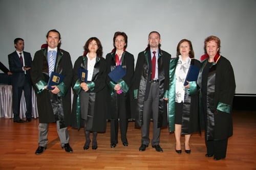 Mesleklerinde 25, 30, 35 Yılını Dolduran Toplam 693 Meslektaşımıza Plaket Verildi
 - 35