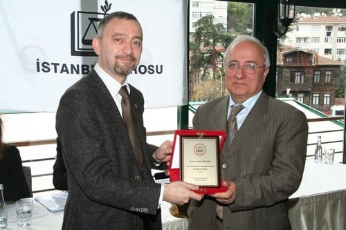 Baro Meclisi Toplandı 

 - 24