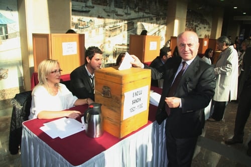 İstanbul Barosu'nda Ümit Kocasakal Dönemi
 - 39