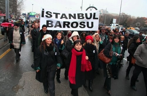 Polis Devleti Değil Hukuk Devleti

 - 43