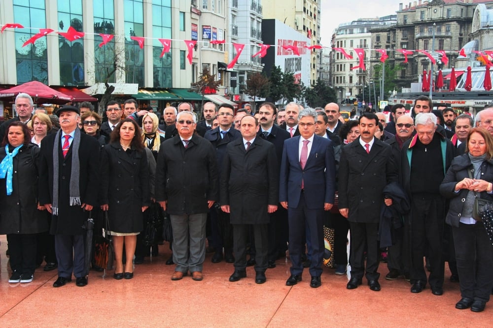 İstanbul Barosu, 23 Nisan Ulusal Egemenlik ve Çocuk Bayramında Taksim Cumhuriyet Anıtındaydı - 53