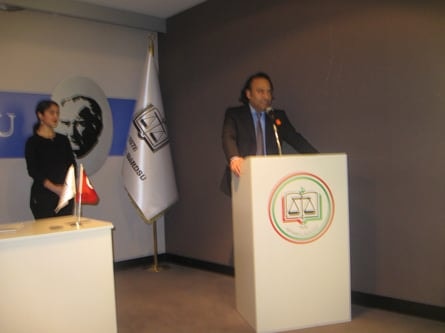 23. Dönem Hukuk İngilizcesi Ve Terminolojisi Derslerini Tamamlayanlara Katılım Belgeleri Verildi - 4