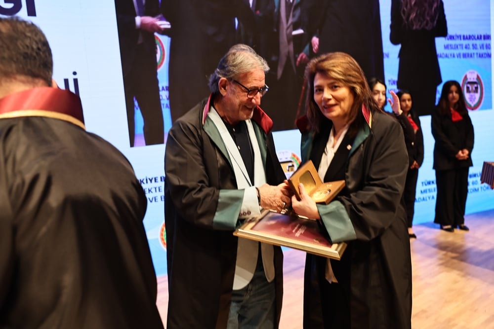 Meslekte 40, 50 ve 60 Yılını Dolduran Meslektaşlarımıza Plaket Verildi - 37