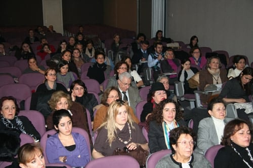 Kadın Kuruluşları Bu Yıl 11 Sığınma Evi Daha Açılması İçin Çağrıda Bulundu

 - 11