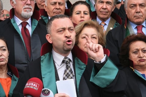 Adalet Dilenmiyoruz: Direniyoruz!
 - 17