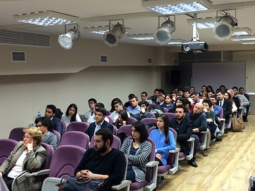 Staj Dönemi İyi Değerlendirilmeli
 - 4