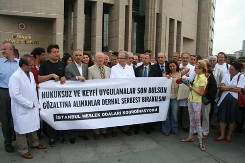 Hukuksuz Ve Keyfi Uygulamalar Son Bulmalı

 - 4