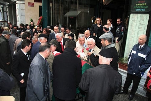 Baromuz Başkanlarından 
Av. M. Burhanettin Güngör'ü 
Kaybettik
 - 8