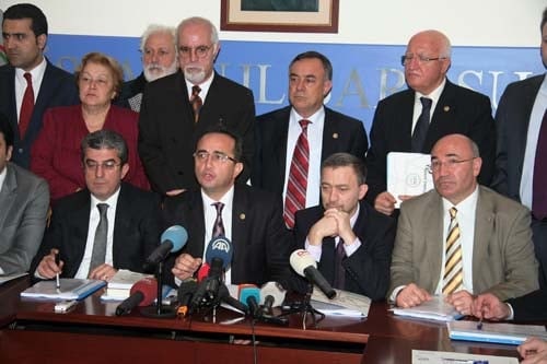 Milletvekillerinden Baroya Destek

 - 7