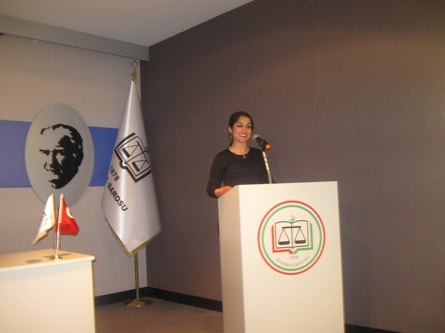 23. Dönem Hukuk İngilizcesi Ve Terminolojisi Derslerini Tamamlayanlara Katılım Belgeleri Verildi - 3