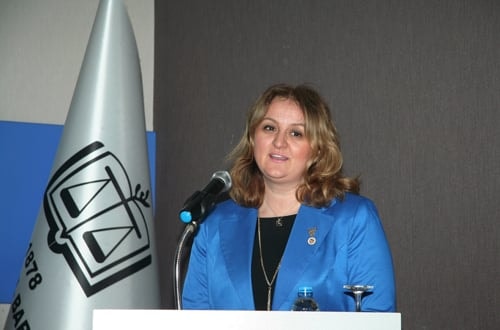 Önder Kadınlar Ödüllendirildi
 - 1