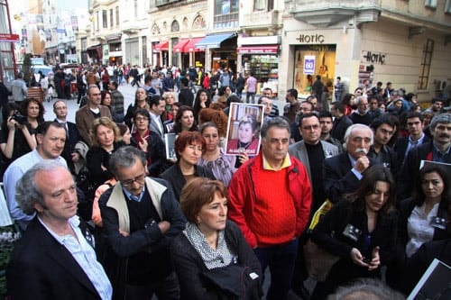 Avukat Gülçin Çaylıgil’İ Andık

 - 3