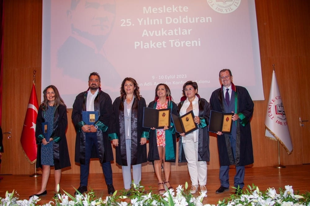 Meslekte 25, 30 ve 35 Yılını Dolduran Meslektaşlarımıza Plaket Verildi - 112
